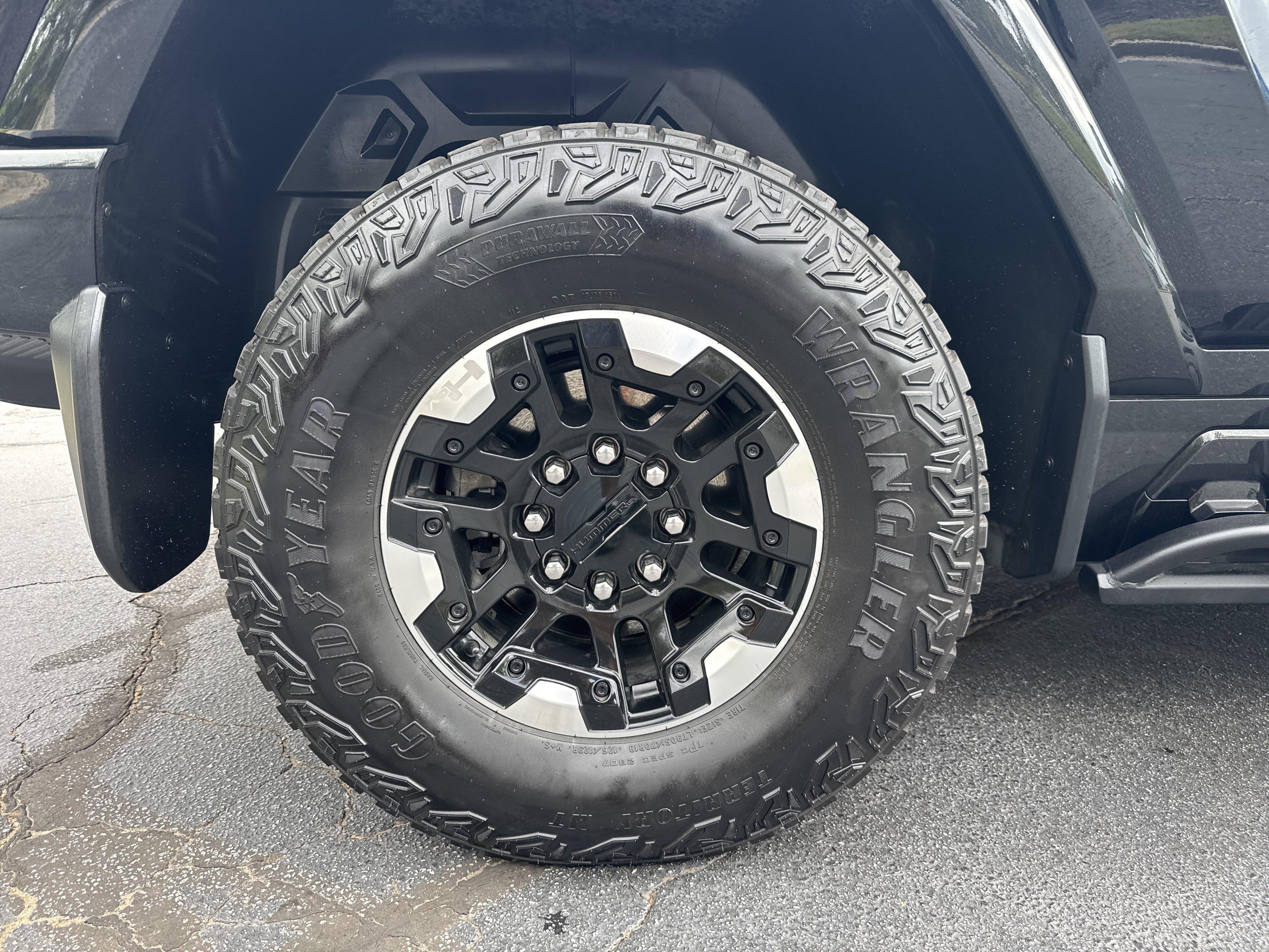 Certified 2024 GMC Hummer EV 3X w/ Extreme Off-Road Package AWD/4WD image 16