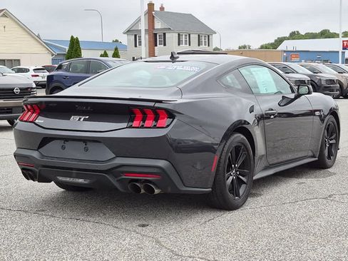 Used 2024 Ford Mustang GT RWD image 3