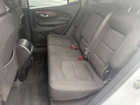 Used 2018 GMC Terrain SLE FWD image 4