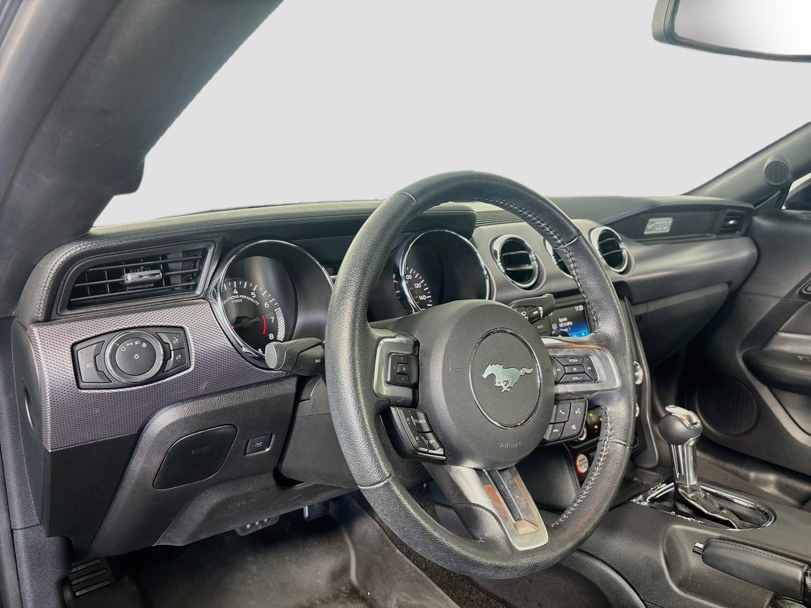 Used 2015 Ford Mustang GT RWD image 9