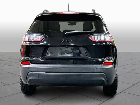 Used 2019 Jeep Cherokee Latitude Plus image 4