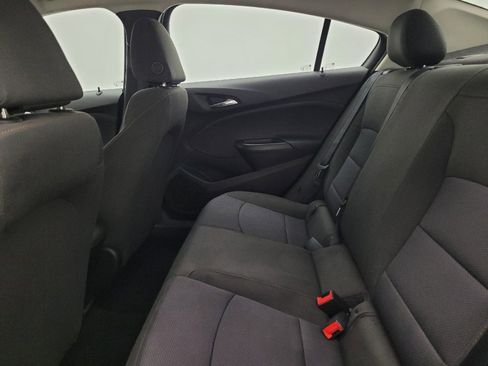 Used 2018 Chevrolet Cruze LS FWD image 18