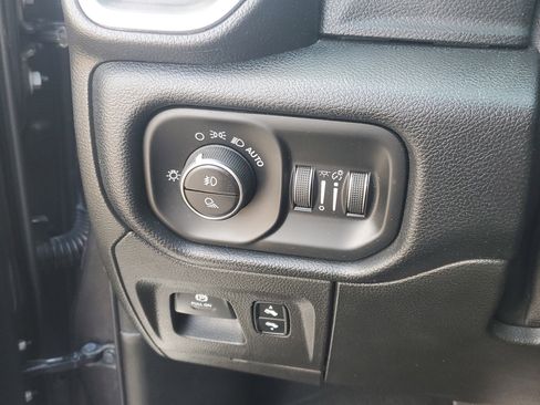 Used 2019 RAM 1500 Big Horn AWD/4WD image 22