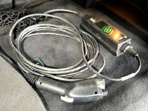 Used 2016 Ford C-MAX Energi SEL w/ Equipment Group 302A image 22