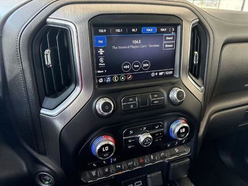 Used 2022 GMC Sierra 2500 Denali AWD/4WD image 13