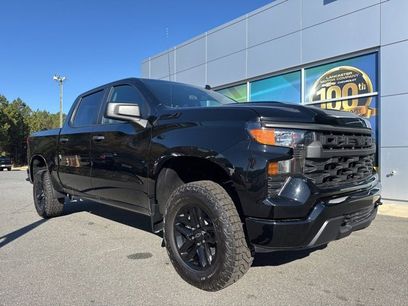 New 2026 Chevrolet Silverado 1500 Custom Trail Boss w/ Dark Appearance Package