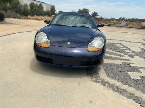 Used 2001 Porsche Boxster RWD image 2