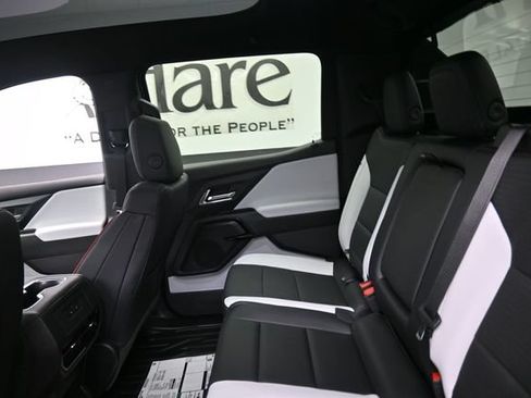 Used 2025 Chevrolet Silverado EV RST AWD/4WD image 18