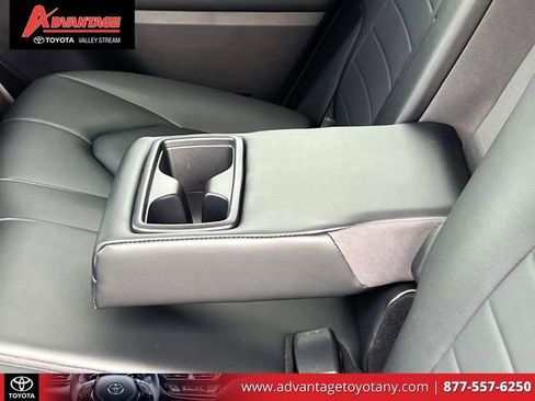 Certified 2024 Toyota Highlander XLE AWD/4WD image 14