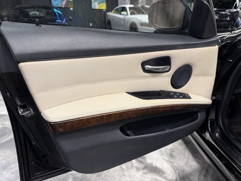 Used 2010 BMW 328i Sedan RWD image 18