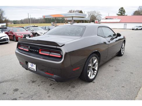 Used 2020 Dodge Challenger GT image 5