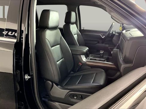 Used 2023 GMC Sierra 1500 SLT AWD/4WD image 9