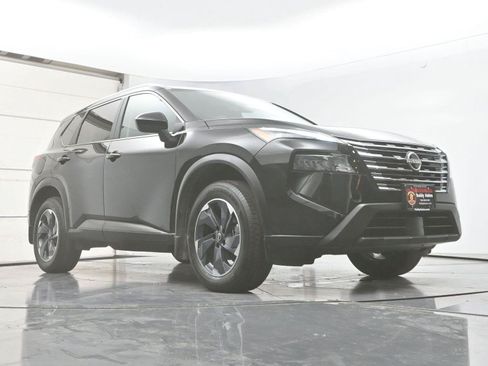 Certified 2024 Nissan Rogue SV w/ SV Premium Package AWD/4WD image 23