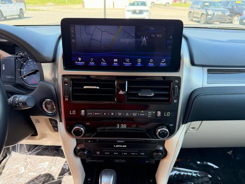 Used 2023 Lexus GX 460 Premium AWD/4WD image 34