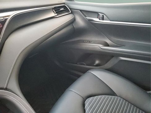 Used 2023 Toyota Camry SE image 22