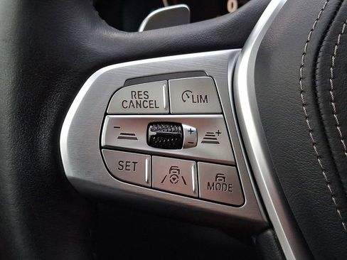 Used 2021 BMW X7 xDrive40i w/ Executive Package image 18