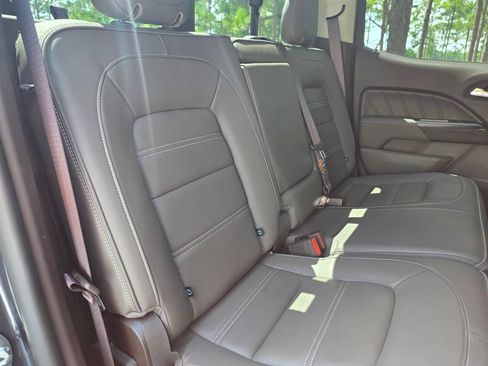 Used 2022 GMC Canyon Denali RWD image 21