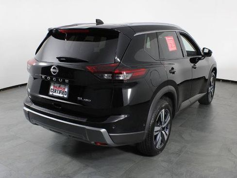 Certified 2026 Nissan Rogue SL AWD/4WD image 4