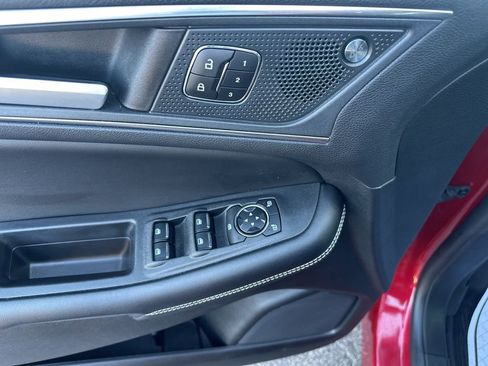 Used 2024 Ford Edge ST image 15