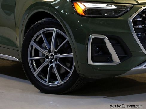 Used 2021 Audi Q5 e Premium Plus w/ Premium Plus Package image 3