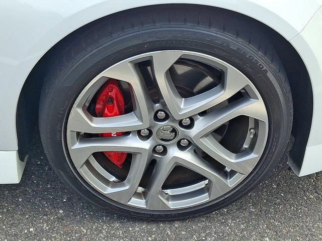 Certified 2017 Chevrolet SS RWD image 8