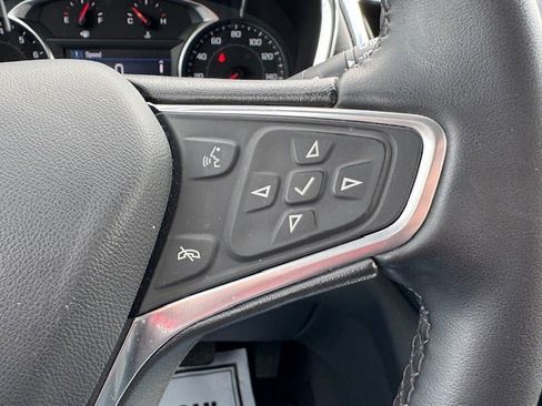 Used 2023 Chevrolet Equinox LT image 32