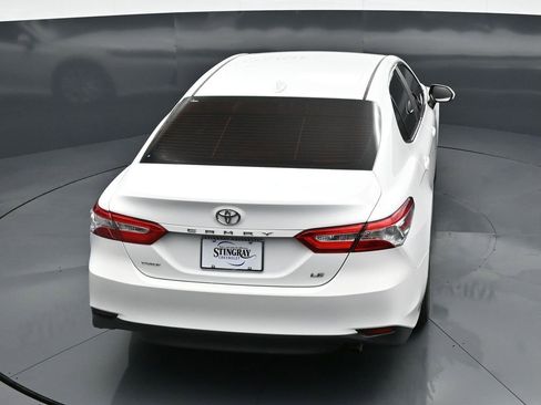 Used 2020 Toyota Camry LE image 14