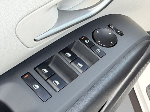 Used 2025 Hyundai Tucson SEL FWD image 17
