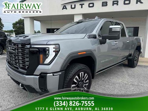 Used 2025 GMC Sierra 2500 Denali Ultimate w/ Max Trailering Package AWD/4WD image 2