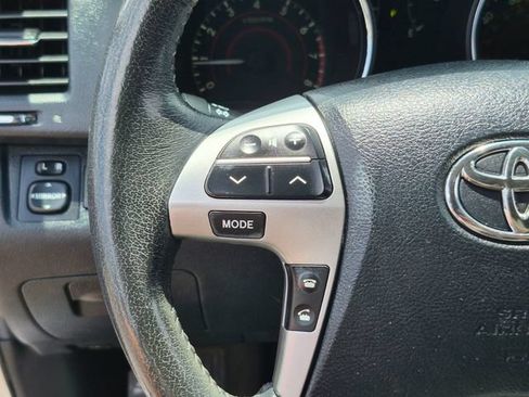 Used 2013 Toyota Highlander Limited FWD image 19