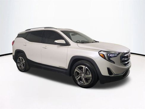 Used 2020 GMC Terrain SLT w/ Preferred Package image 2
