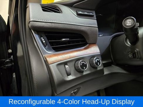 Used 2020 Cadillac Escalade Premium Luxury AWD/4WD image 18