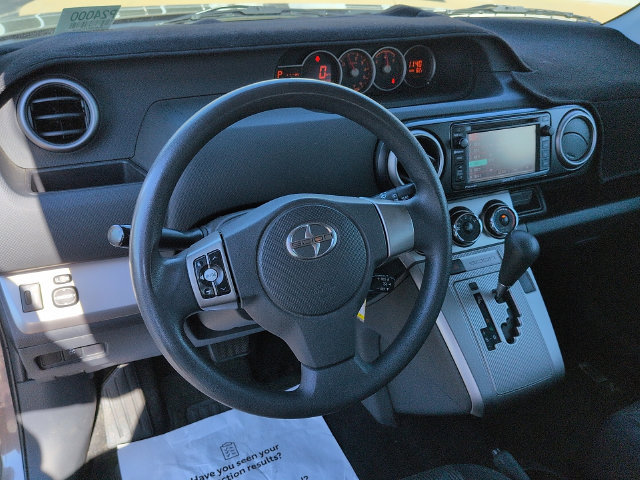 Used 2015 Scion xB FWD image 13