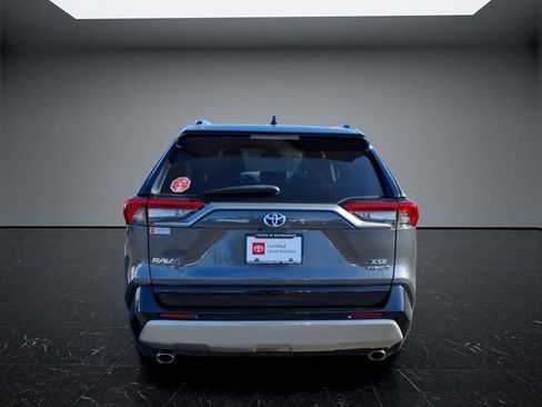 Used 2023 Toyota RAV4 XSE AWD/4WD image 4