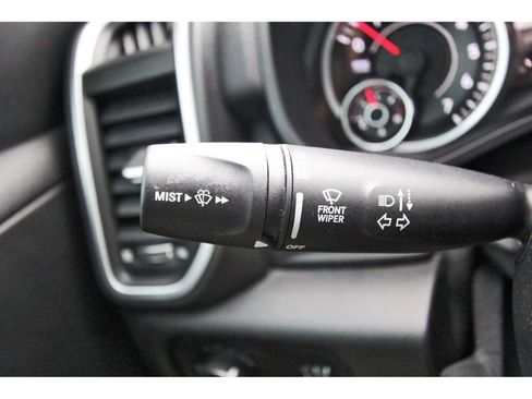 Used 2020 RAM 1500 Lone Star RWD image 17