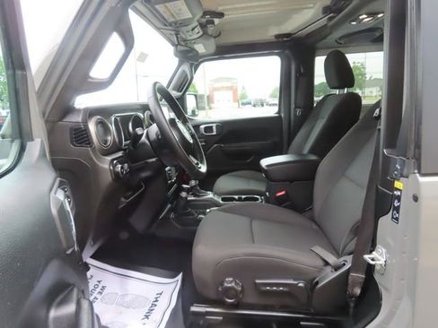 Used 2020 Jeep Wrangler Sport AWD/4WD image 18