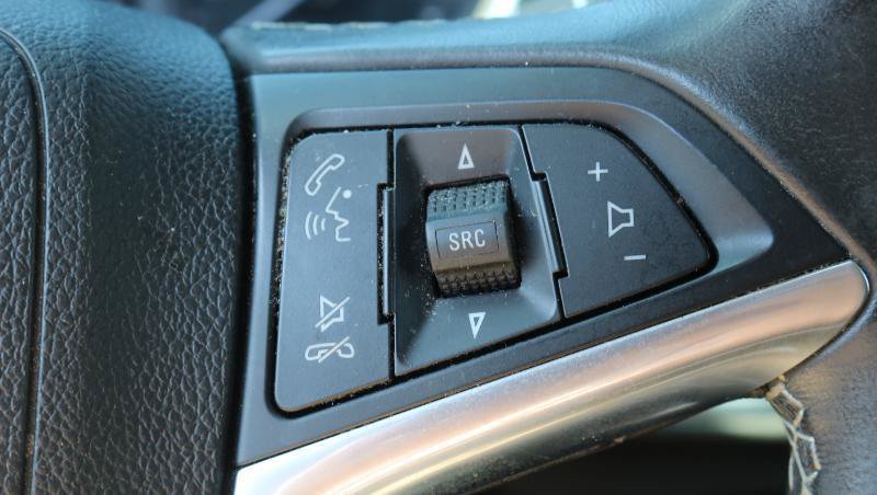 Used 2021 Buick Encore Preferred AWD/4WD image 11