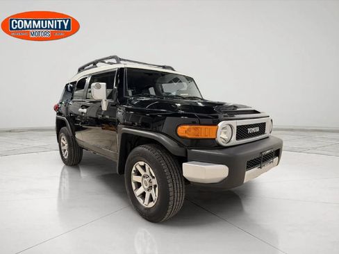 Used 2014 Toyota FJ Cruiser 4WD w/ Convenience Package image 11