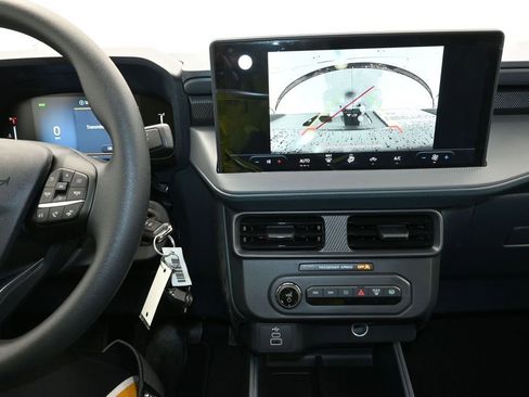 New 2025 Ford Maverick XL w/ Equipment Group 101A image 19