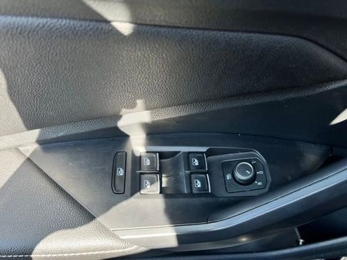 Used 2024 Volkswagen Jetta SE image 23