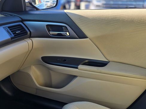 Used 2014 Honda Accord LX image 26