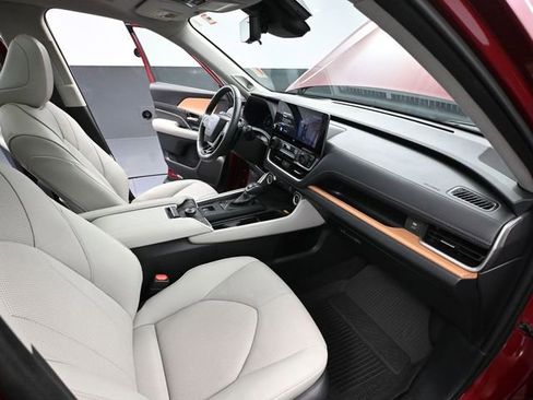 Used 2024 Toyota Grand Highlander Platinum image 56