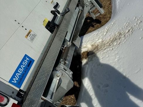 Used 2024 Chevrolet Low Cab Forward 5500XG image 4