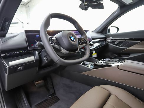 Used 2026 BMW 530i xDrive 530i xDrive w/ Premium Package image 11