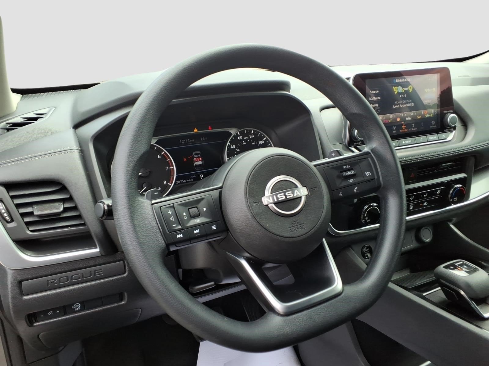 Used 2024 Nissan Rogue S AWD/4WD image 12