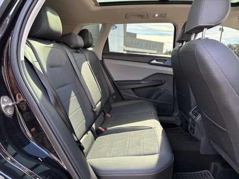 Used 2024 Volkswagen Taos SE w/ Panoramic Sunroof Package image 22