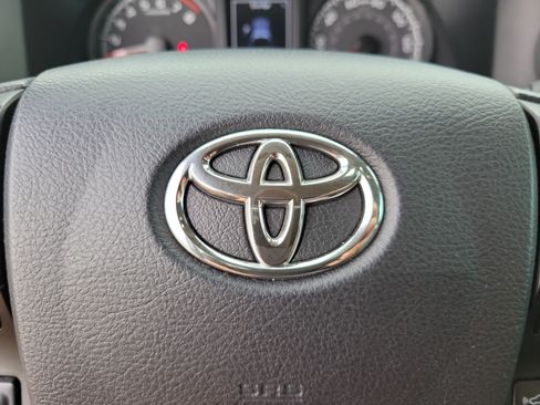 Used 2021 Toyota Tacoma SR AWD/4WD image 21