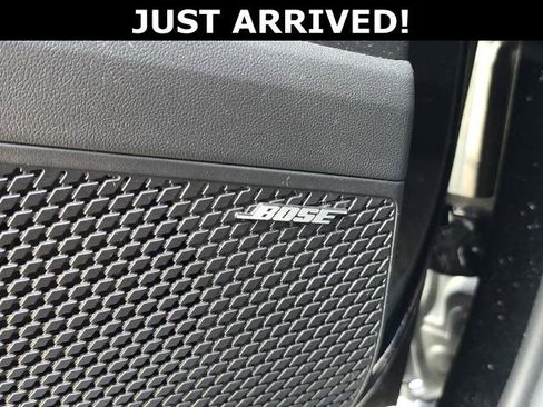 Used 2022 Hyundai Elantra Limited FWD image 11