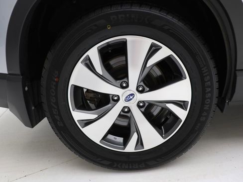 Used 2023 Subaru Ascent Premium w/ Convenience Package AWD/4WD image 9