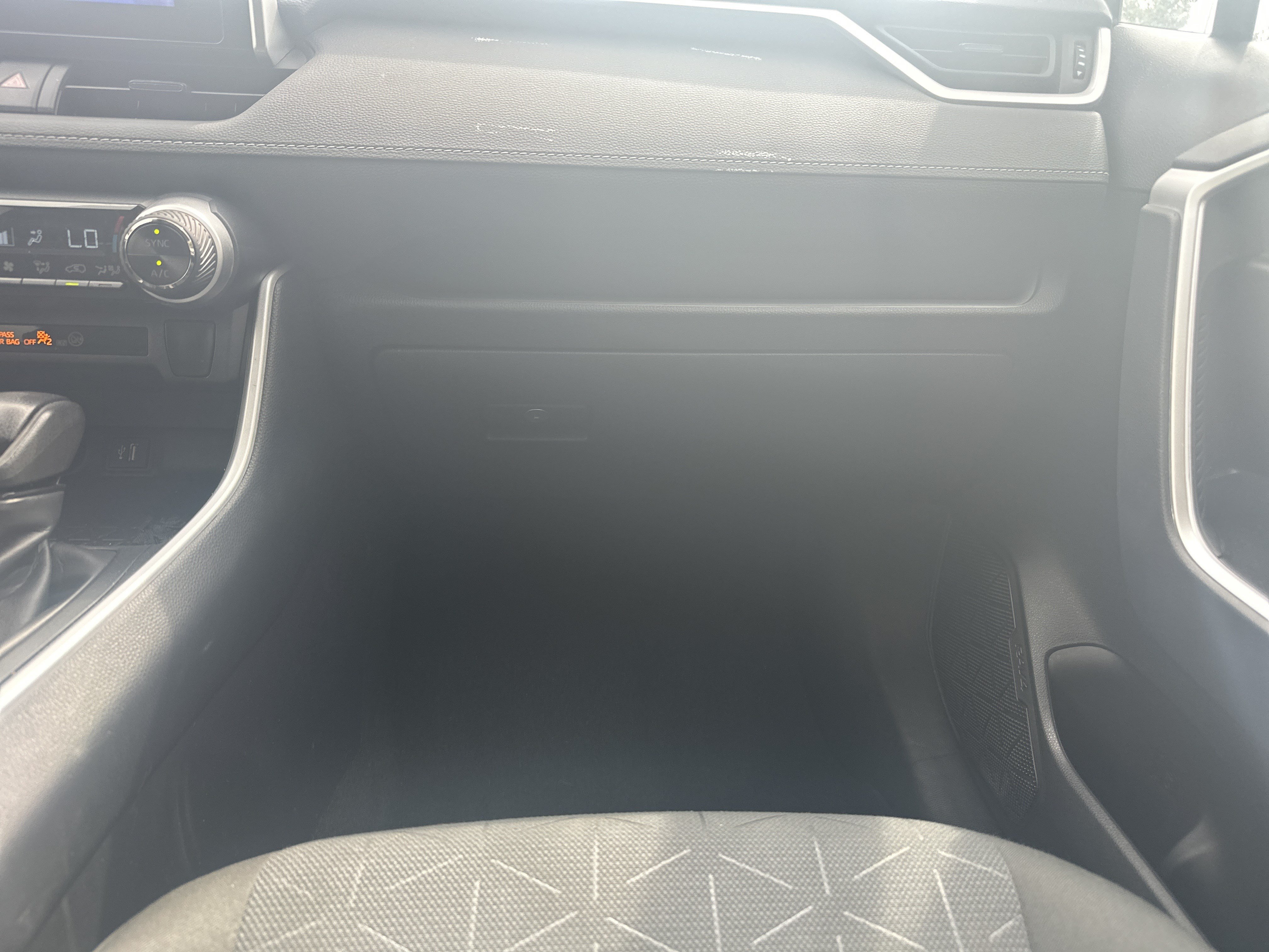 Used 2025 Toyota RAV4 XLE AWD/4WD image 26